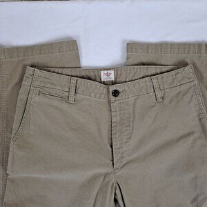 Dockers Size 33 x 30 Khaki Flat Front Pants Straight Leg 5 Pocket Logo EUC